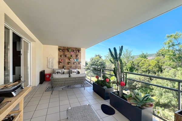 Appartement de luxe à vendre à La Ciotat, 470 000 €, Photo 1