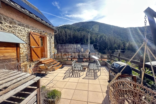 Maison de luxe à vendre à Guillaumes, 486 000 €, Photo 1