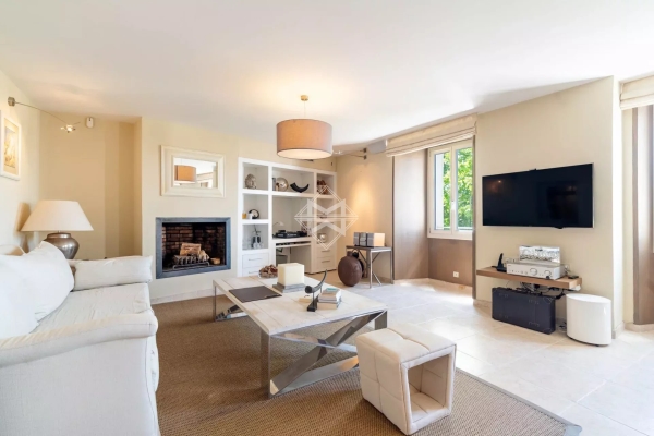 Appartement de luxe à vendre à Mougins, 549 000 €, Photo 1