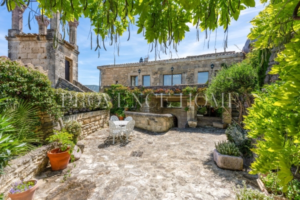 Maison de luxe à vendre à Lacoste, 995 000 €, Photo 1
