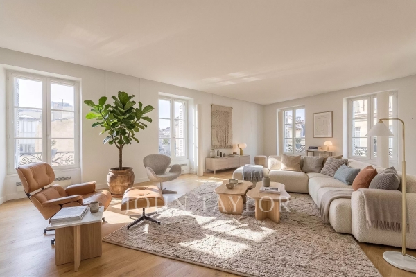 Luxury Apartment for sale in Bordeaux, 830 000 €, Photo 2