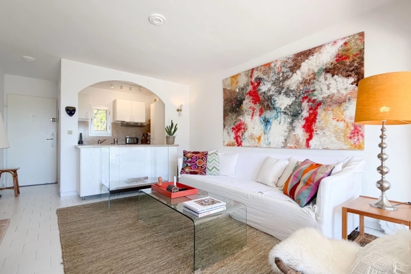 Luxury Apartment for sale in Cogolin, 485 000 €, Photo 4