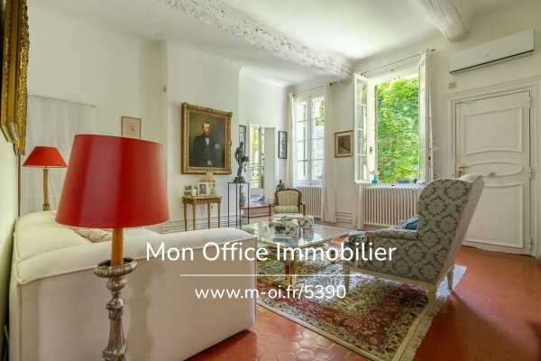 Luxury Apartment for sale in Aix-en-Provence, 885 000 €, Photo 1