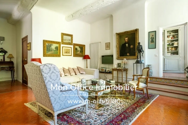 Luxury Apartment for sale in Aix-en-Provence, 885 000 €, Photo 1
