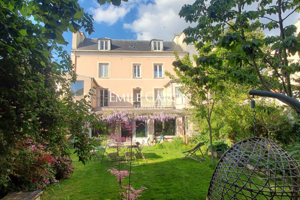 Maison de luxe à vendre à Versailles, 2 380 000 €, Photo 1