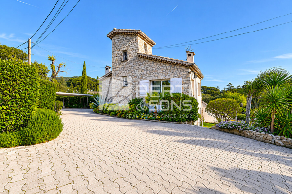 Maison de luxe à vendre à Mandelieu-la-Napoule, 1 645 000 €, Photo 2