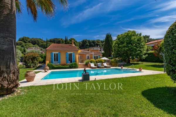 Maison de luxe à vendre à Cap d'Antibes, 2 990 000 €, Photo 1