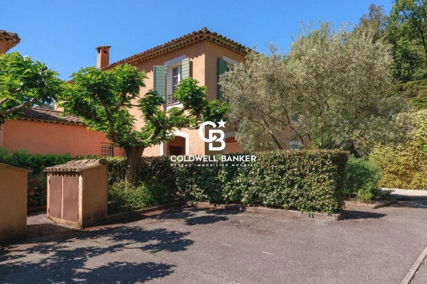 Maison de luxe à vendre à Saint-Paul-de-Vence, 745 000 €