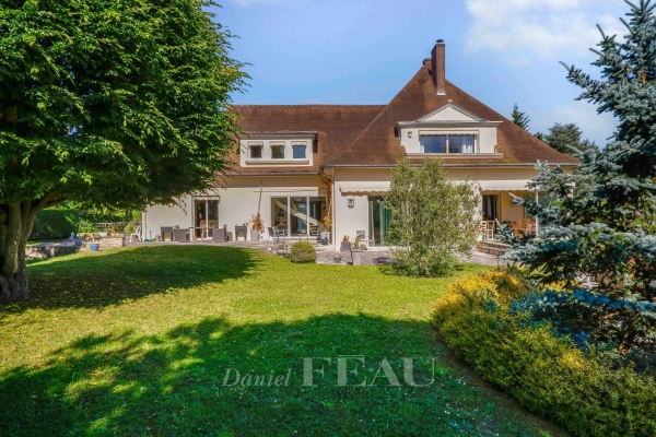 Maison de luxe à vendre à Crespières, 1 690 000 €, Photo 1