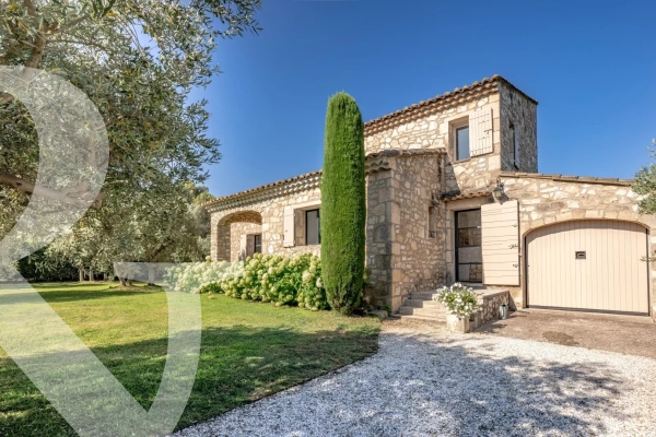 Maison de luxe à vendre à Eygalières, 1 960 000 €, Photo 2