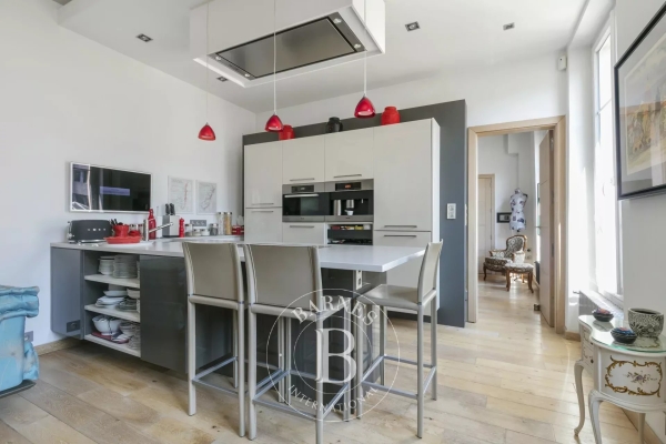 Luxury Apartment for sale in Paris 8ème, 910 000 €, Photo 5