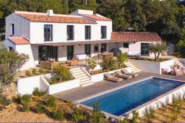 Maison de luxe à vendre à Cavalaire-sur-Mer, 2 800 000 €, Photo 1