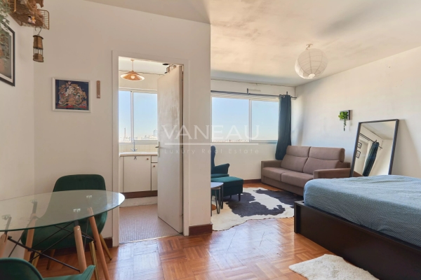 Luxury Apartment for sale in Paris 14Ème, 324 000 €, Photo 1