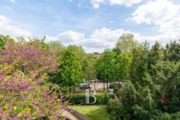 Luxury Apartment for sale in Neuilly-sur-Seine, 1 460 000 €, Photo 2