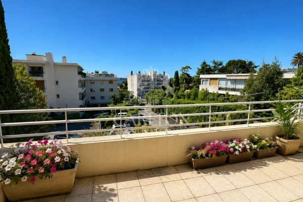 Appartement de luxe à vendre à Cannes, 1 100 000 €, Photo 2