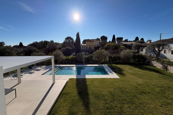 Maison de luxe à vendre à Villefranche-sur-Mer, 2 099 000 €, Photo 1