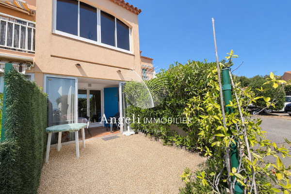 Luxury Apartment for sale in Saint-Aygulf, 189 000 €, Photo 1