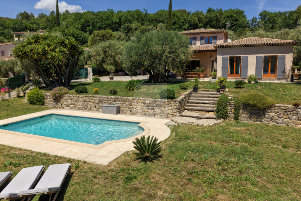 Maison de luxe à vendre à Le Rouret, 920 000 €, Photo 1