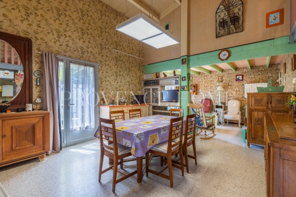 Maison de luxe à vendre à Robion, 290 000 €, Photo 4