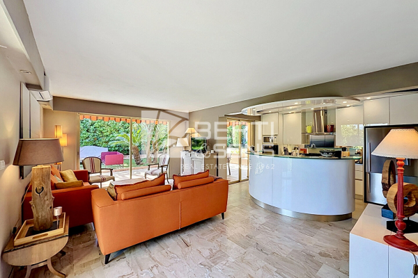 Maison de luxe à vendre à Mandelieu-la-Napoule, 990 000 €, Photo 4