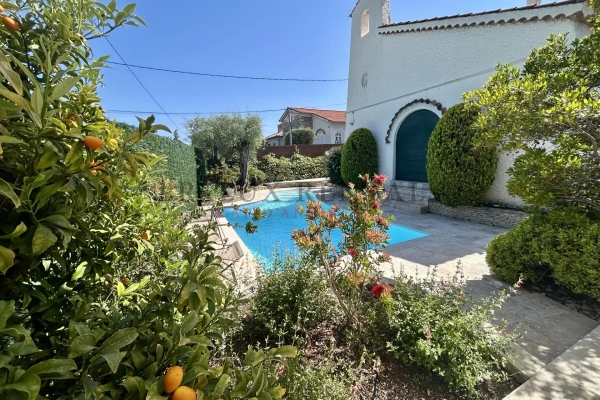 Luxury House for rental in Antibes, 6 000 €, Photo 1
