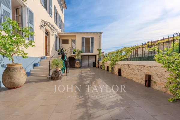Maison de luxe à vendre à Biot, 1 550 000 €, Photo 1