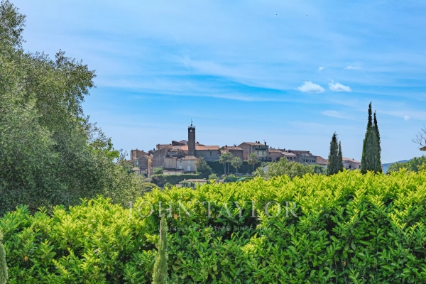 Luxury House for sale in Grasse, 850 000 €, Photo 2