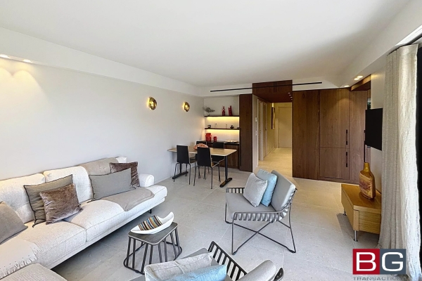 Appartement de luxe à vendre à Antibes, 650 000 €, Photo 3