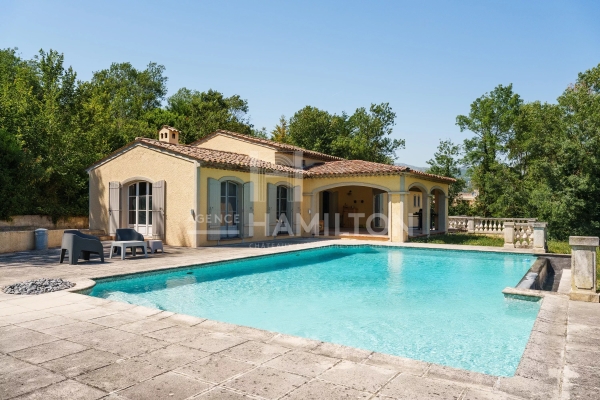Maison de luxe à vendre à Châteauneuf-Grasse, 860 000 €, Photo 1