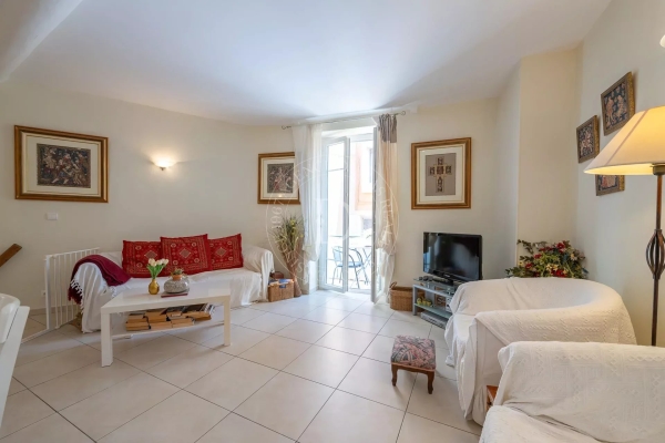 Luxury Apartment for sale in Villefranche-sur-Mer, 599 000 €, Photo 2