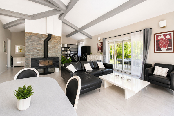 Maison de luxe à vendre à Gordes, 775 000 €, Photo 3