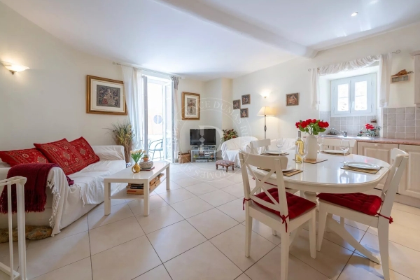 Luxury Apartment for sale in Villefranche-sur-Mer, 599 000 €, Photo 4
