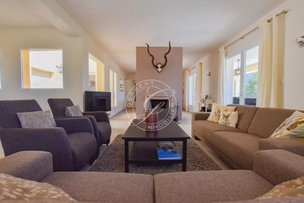 Luxury House for sale in Ampus, 695 000 €, Photo 4