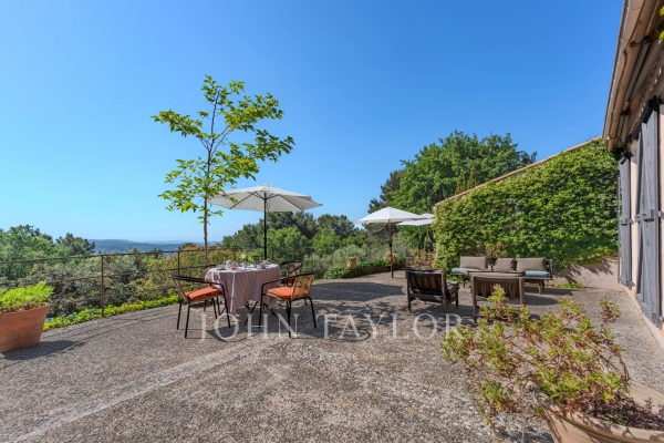 Luxury House for sale in Grasse, 1 299 000 €, Photo 4