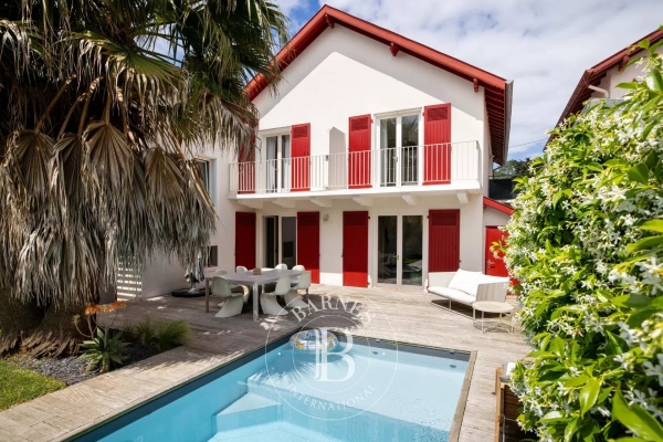 Luxury House for sale in Biarritz, 2 048 000 €, Photo 1