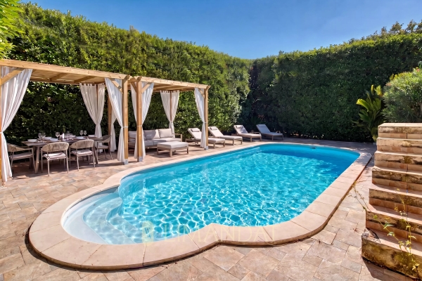 Luxury House for sale in Roquebrune-Cap-Martin, 2 120 000 €
