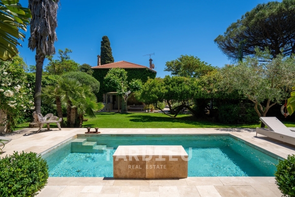 Maison de luxe à vendre à Saint-Tropez, 6 400 000 €, Photo 1