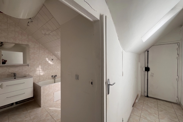 Luxury Apartment for sale in Paris 4Ème, 300 000 €, Photo 3