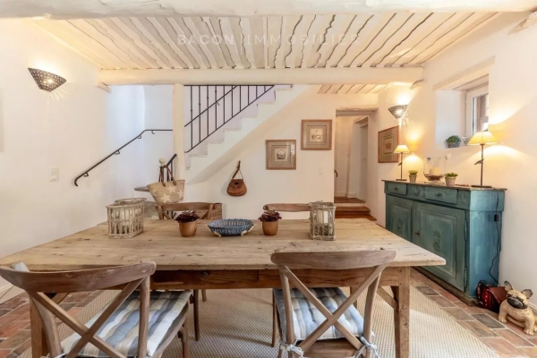 Maison de luxe à vendre à Lagnes, 650 000 €, Photo 3