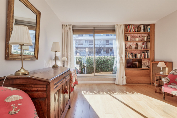 Luxury Apartment for sale in Paris 11ème, 580 000 €, Photo 4