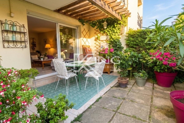 Appartement de luxe à vendre à Fréjus, 295 000 €, Photo 1