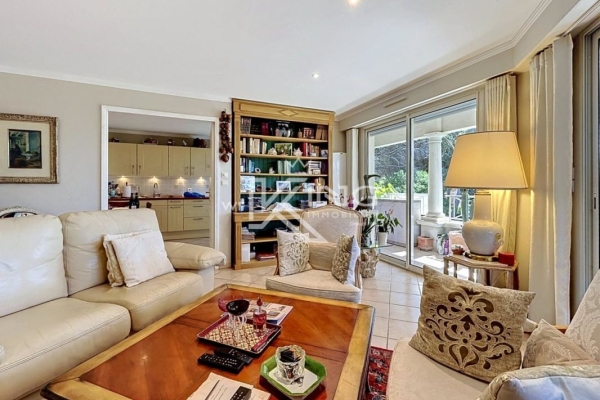 Appartement de luxe à vendre à Saint-Raphaël, 680 000 €, Photo 1