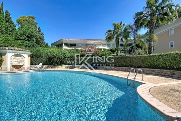 Appartement de luxe à vendre à Saint-Raphaël, 680 000 €, Photo 1