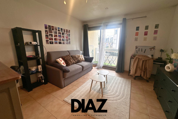 Appartement de luxe à vendre à Nîmes, 88 000 €, Photo 1