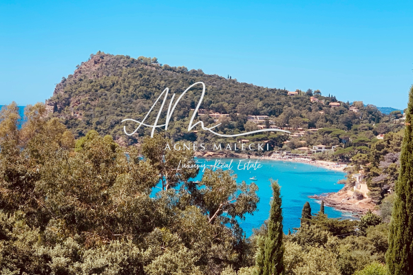 Luxury Apartment for sale in Le Lavandou, 620 000 €, Photo 1