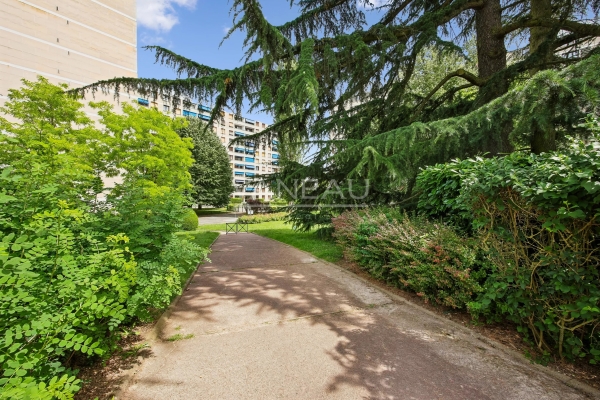 Luxury Apartment for sale in Meudon la Foret, 275 000 €, Photo 1