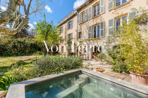Maison de luxe à vendre à Villeneuve-Lès-Avignon, 985 000 €, Photo 1