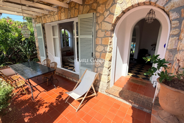 Maison de luxe à vendre à Antibes, 1 830 000 €, Photo 2