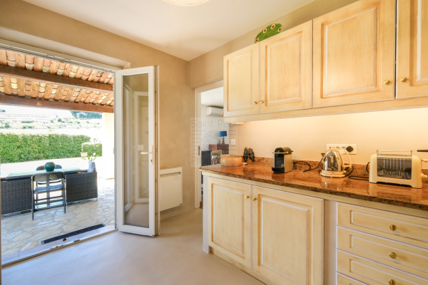Maison de luxe à vendre à Saint-Paul-de-Vence, 750 000 €, Photo 4