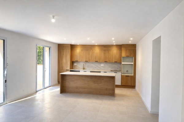 Appartement de luxe à vendre à Grimaud, 750 000 €, Photo 1